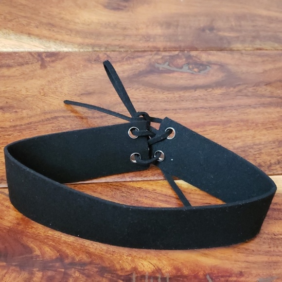 Black ribbon Cinderella choker necklace - Picture 3 of 4